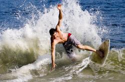 爱游戏在线-夜色霓虹下的终极博弈，法拉利如何用一秒之差在拉斯维加斯撕碎红牛的冠军剧本