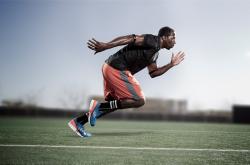 爱游戏官方-世界排名争夺战之夜，克莱带队取胜