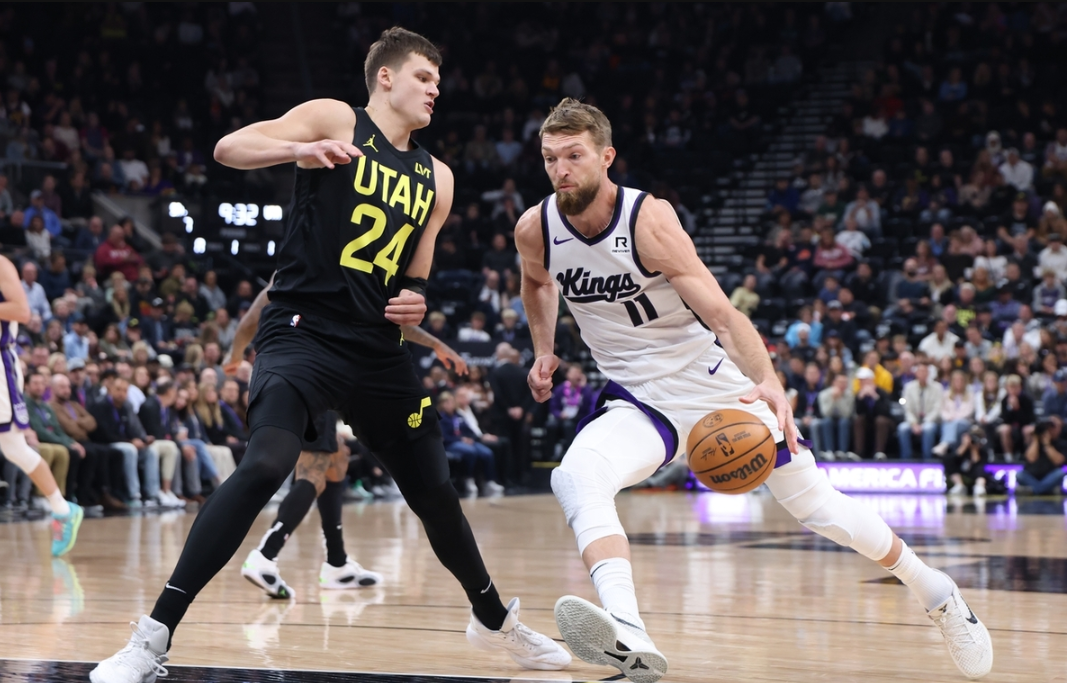 爵士队后卫表现稳定,成为球队得分担当 爵士队后卫表现稳定,成为球队得分担当