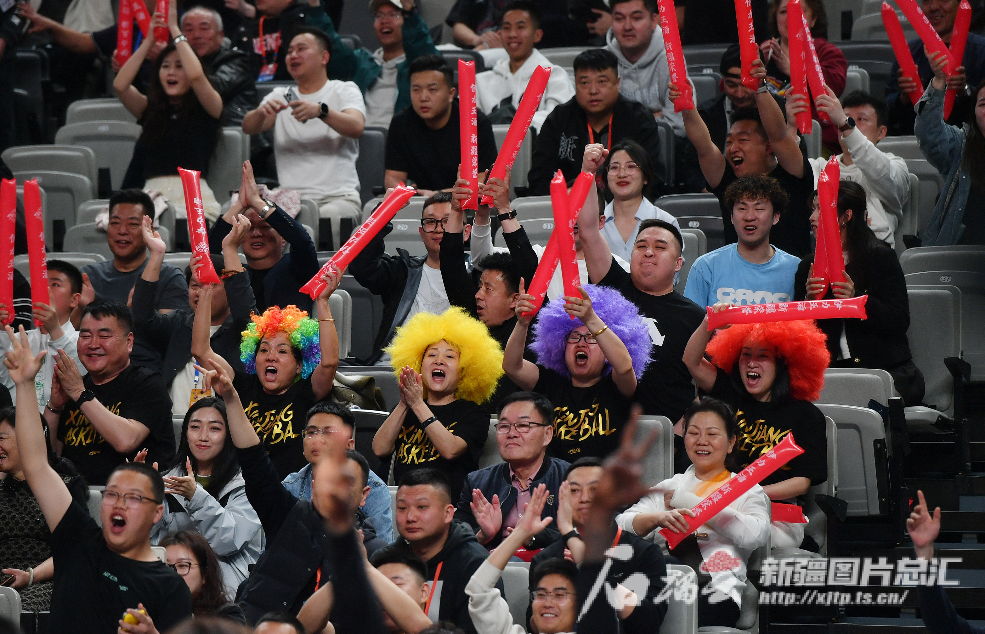 关于昨晚比赛收视率飙升，观众疯狂为之欢呼的信息