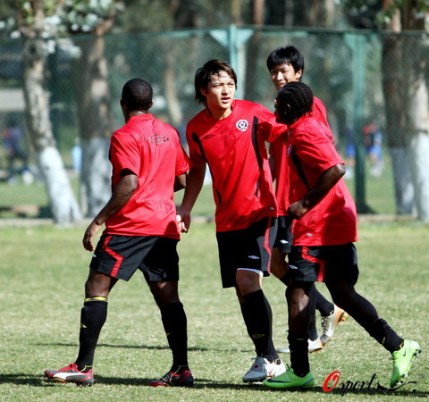 关于成都谢菲联在河南建业客场战平对手的信息 关于成都谢菲联在河南建业客场战平对手的信息