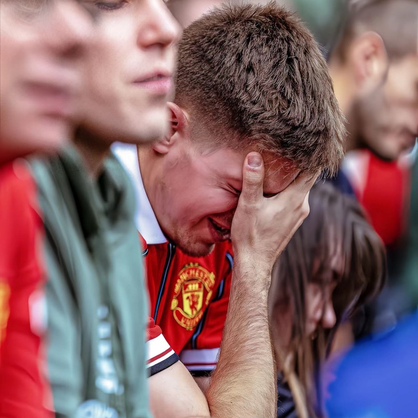 关于沙尔克遭遇球员伤停潮，困境难解的信息