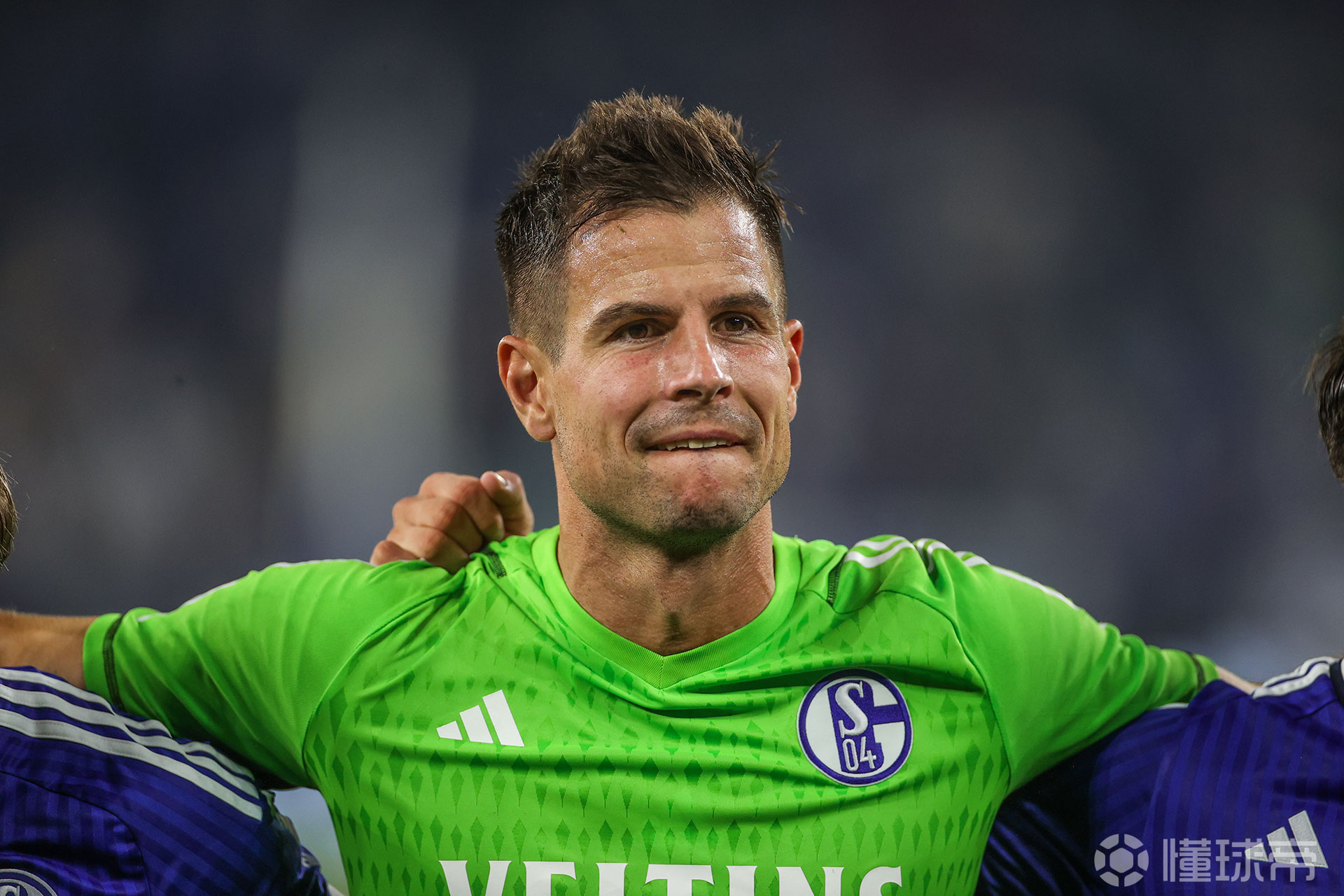 关于沙尔克遭遇球员伤停潮，困境难解的信息