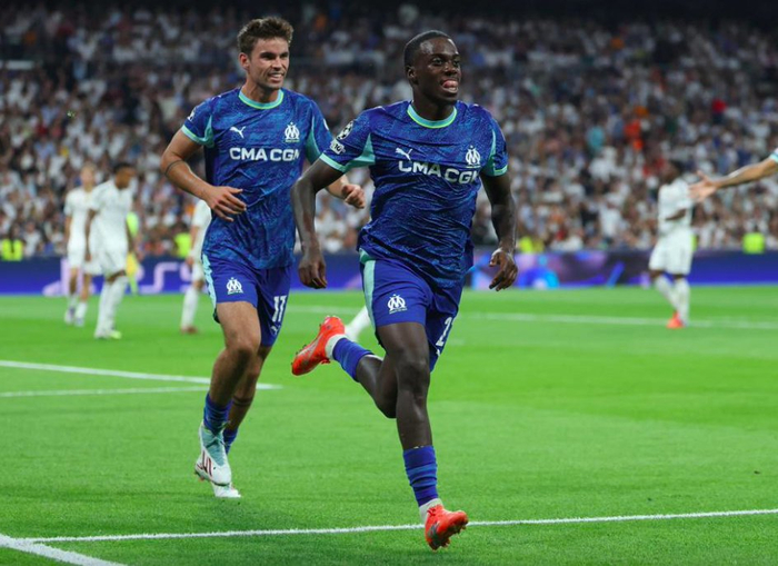 包含马赛绝杀多特蒙德，佩德里统治全场的词条