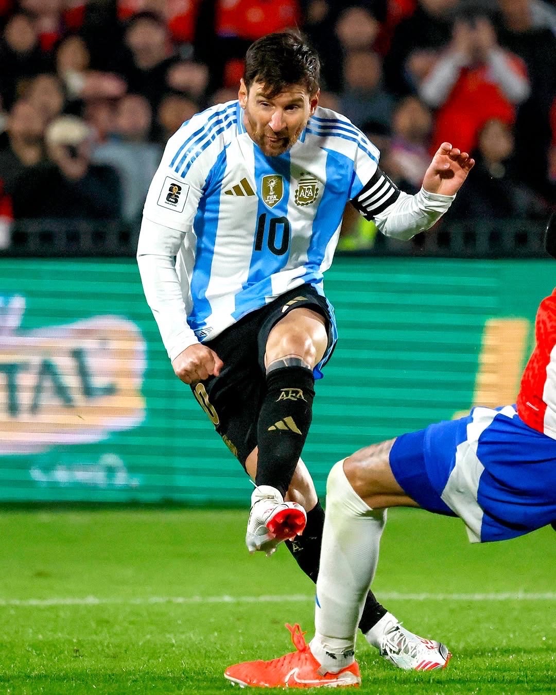 阿根廷选手在足球比赛中展现实力 阿根廷选手在足球比赛中展现实力