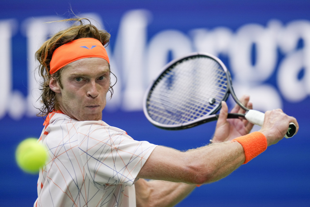 美国网球队翻盘日本网球队，梅德韦杰夫关键制胜的简单介绍