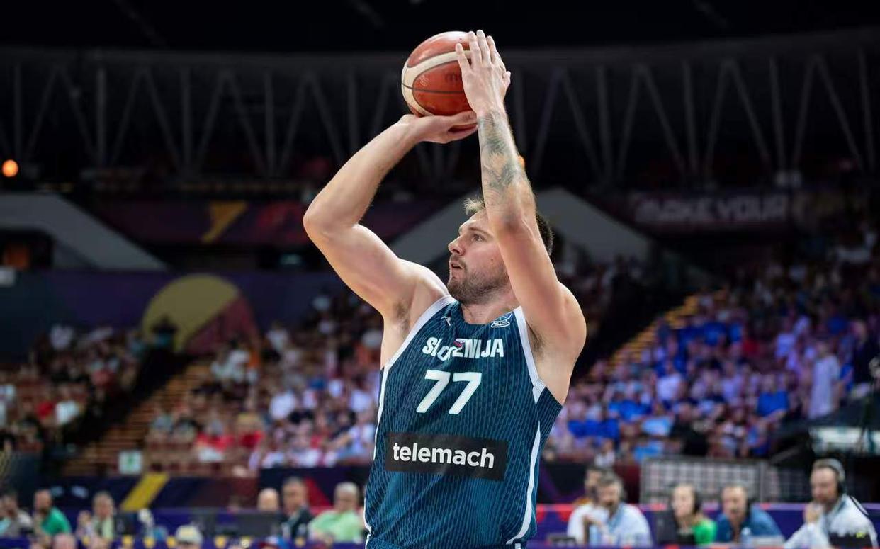 雷霆险胜南韩男篮，东契奇打破历史纪录