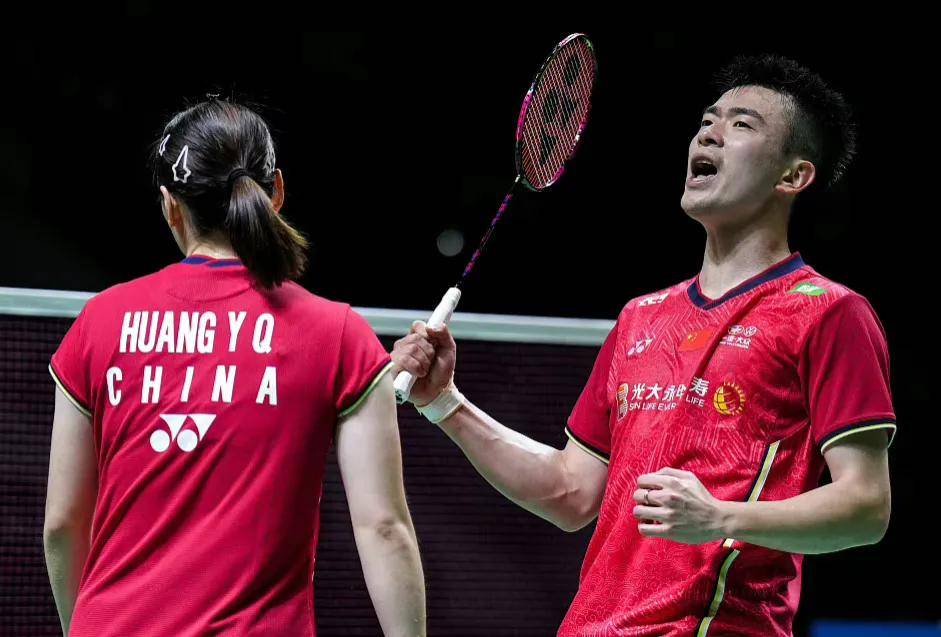 关于泰国队逆转丹麦队，郑思维统治全场的信息