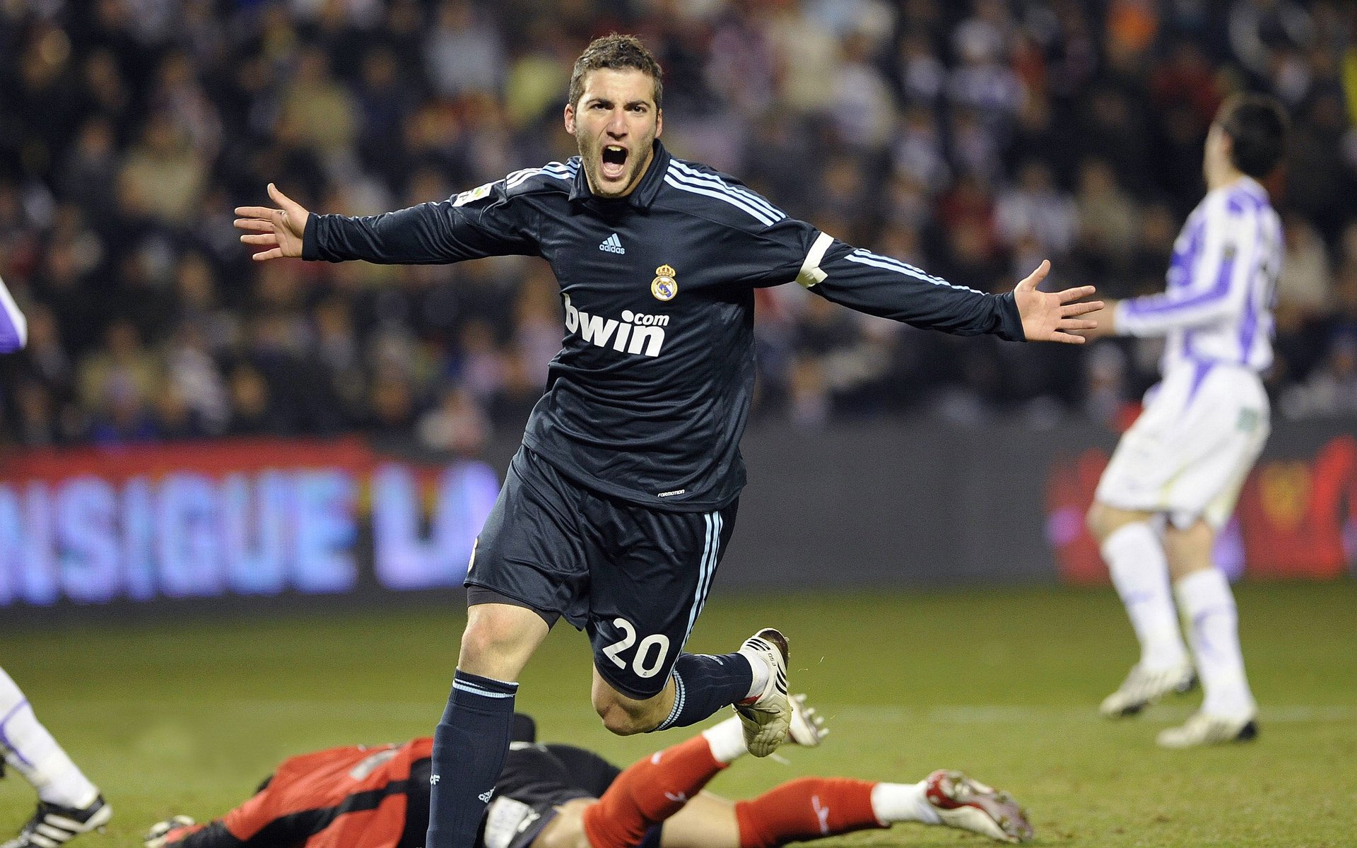 当永恒之城遇见南美风暴，卡马文加如何让智利防线陷入无解困局