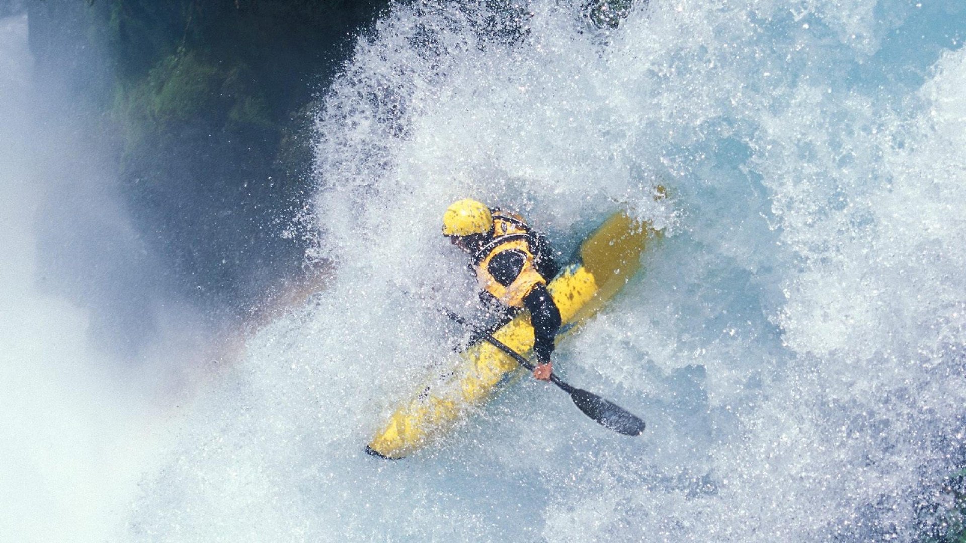 赛道上的暗夜诗人，赖斯在F1街道赛之夜持续制造杀伤